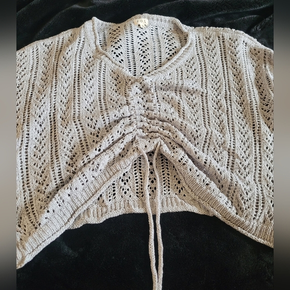 NWOT POL Gray Knit Lightweight Sweater. - Picture 3 of 7